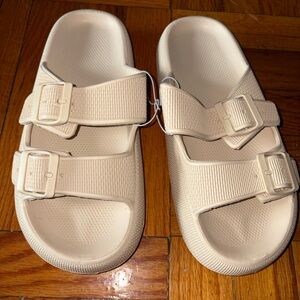 Womens Adjustable Strap Sandals in Light Beige